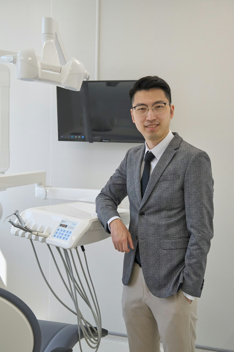 黃凌旻牙科醫生 Dr Wong Ling Man, Darren